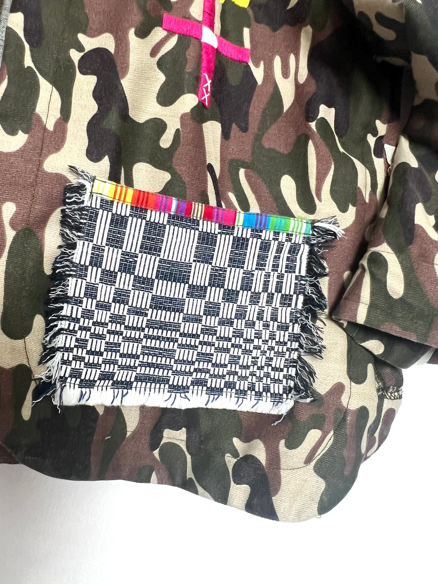 BOXY CAMO JACKET